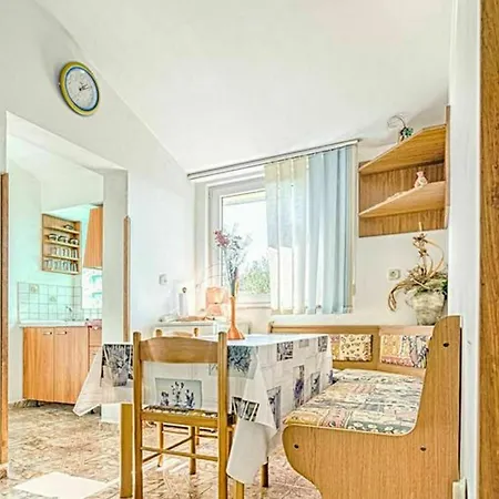 Comfort Pool Apartment